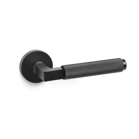 Linear Reeded Black Internal Door Handle Pair Lever Round Rose Sprung Set